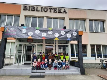 WYCIECZKA DO BIBLIOTEKI J i A