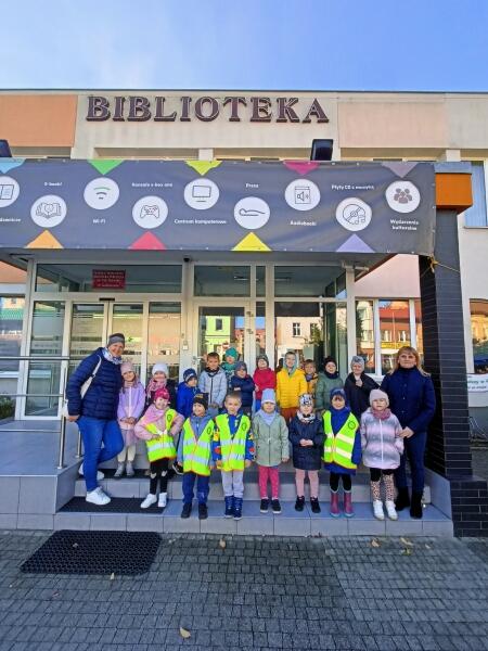 WYCIECZKA DO BIBLIOTEKI