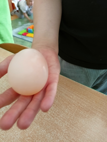 Doświadczenia z jajkiem i wielkanocne koszyczki
