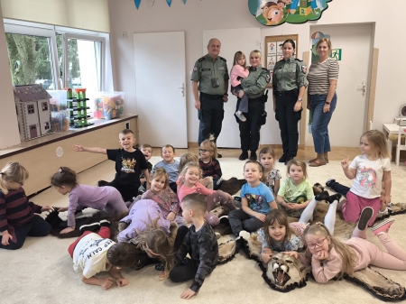 Goście u Delfinków - Mama Neli