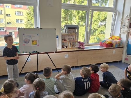 ''Dziecko w roli nauczyciela - uczymy się od siebie'' - Paweł małym nauczycielem...